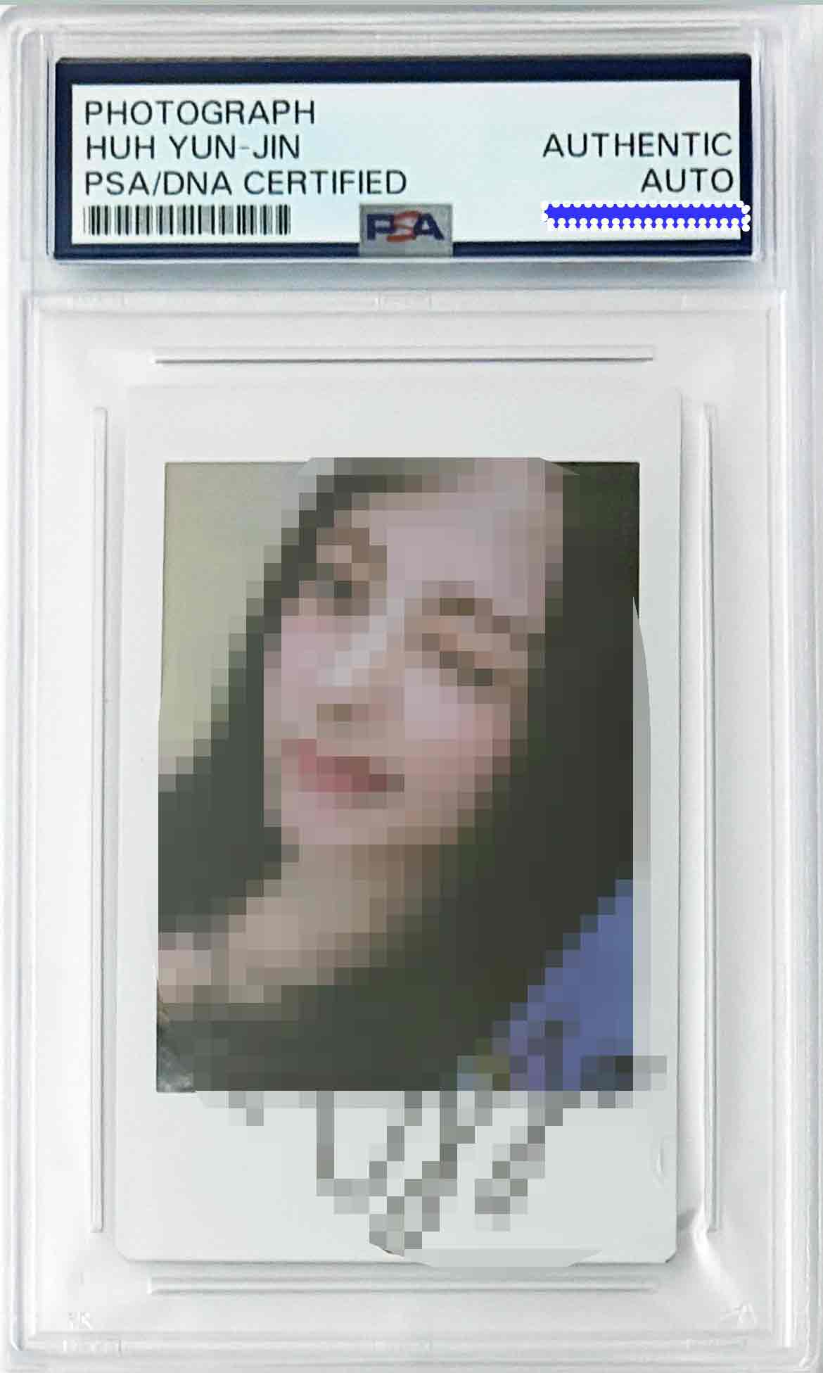 HUH YUNJIN LE SSERAFIM SIGNED MINI INSTAX POLAROID PSA/DNA CERTIFIED AUTHENTIC