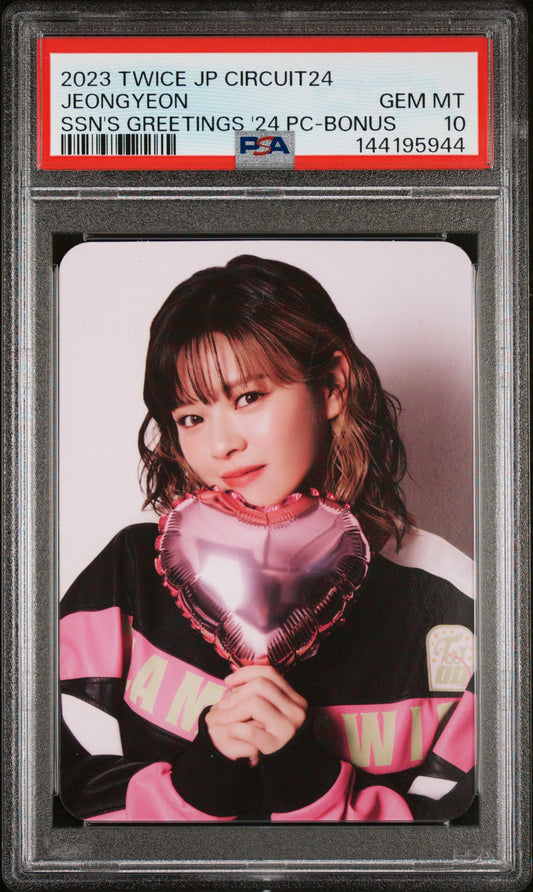 JEONGYEON TWICE JP CIRCUIT 24 SEASON'S GREETINGS 2024 BONUS PHOTOCARD GEM MINT PSA 10