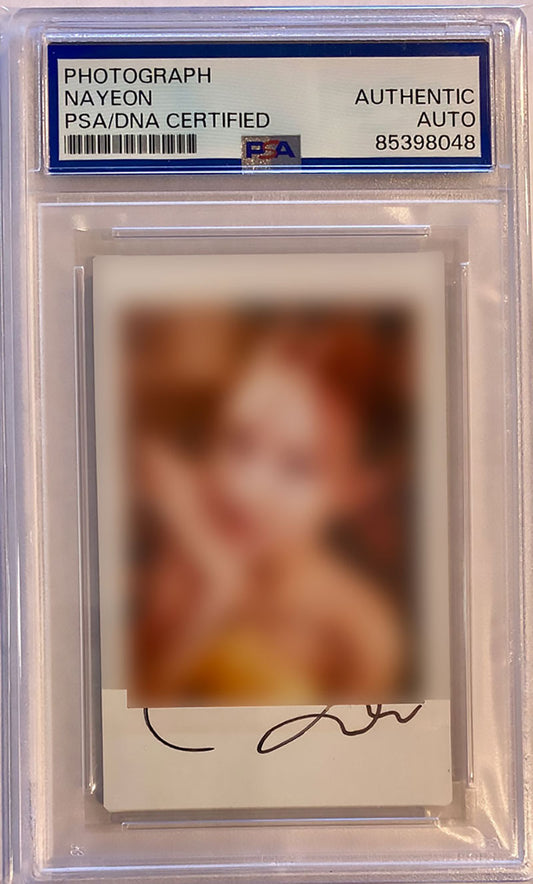 TWICE NAYEON SIGNED POLAROID "ONE-OF-A-KIND" PSA/DNA CERTIFIED!