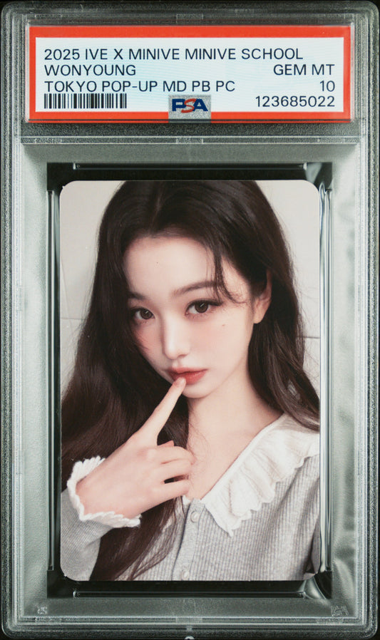 WONYOUNG 2025 IVE X MINIVE MINIVE SCHOOL POP-UP STORE IN TOKYO OFFICIAL MERCHANDISE PURCHASE BONUS PHOTOCARD GEM MINT PSA 10